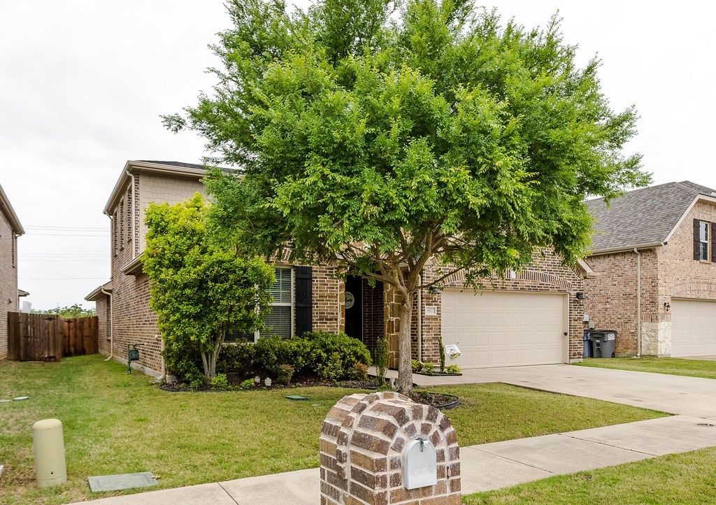 612 Sundrop Drive, Little Elm, TX 75068