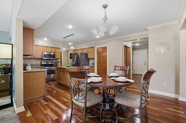 2216 Reeves Avenue, Lewis Center, OH 43035