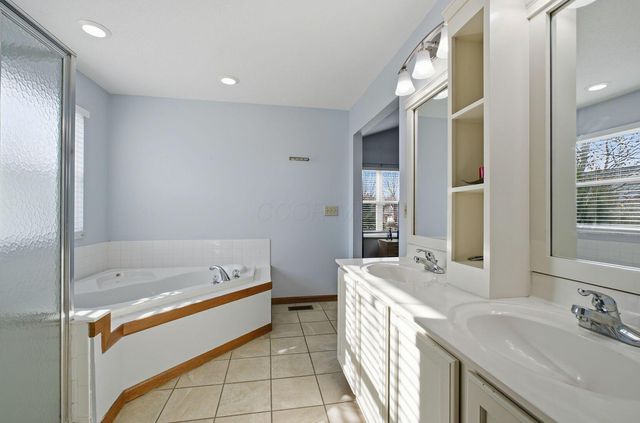 2216 Reeves Avenue, Lewis Center, OH 43035