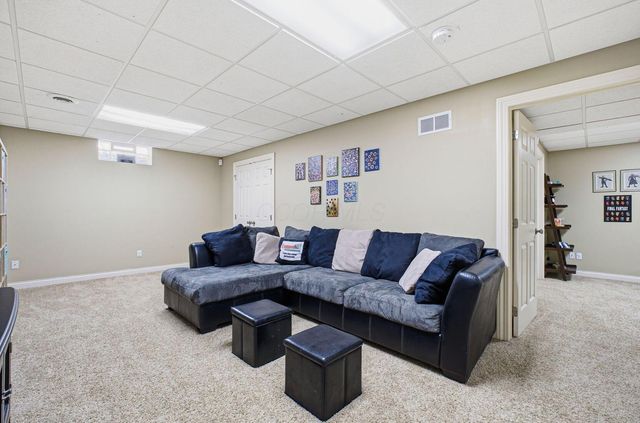 2216 Reeves Avenue, Lewis Center, OH 43035