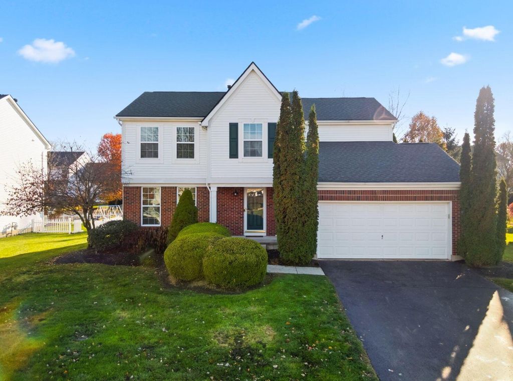 2216 Reeves Avenue, Lewis Center, OH 43035