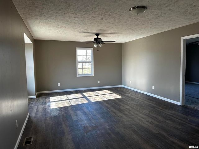 1102 Bailey Lane, Benton, IL 62812