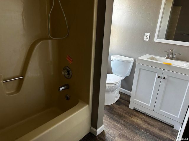 1102 Bailey Lane, Benton, IL 62812