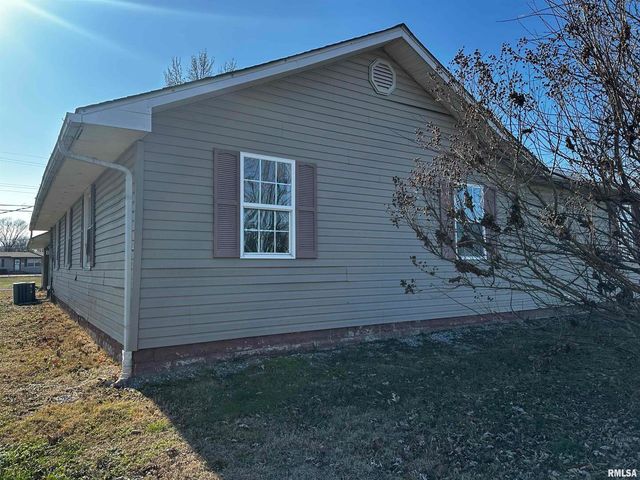 1102 Bailey Lane, Benton, IL 62812