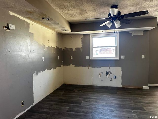 1102 Bailey Lane, Benton, IL 62812