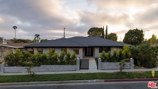 5809 S Chariton Avenue, Los Angeles, CA 90056