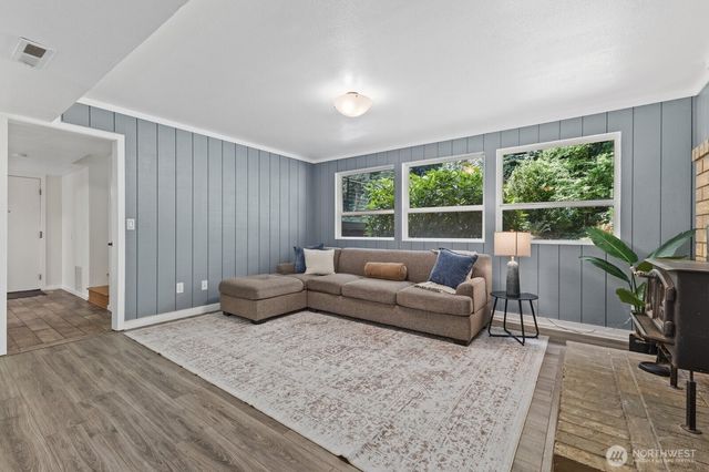 23410 NE Old Woodinville-Duvall Rd, Woodinville, WA 98077