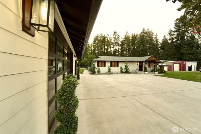 29517 164th Avenue SE, Kent, WA 98042
