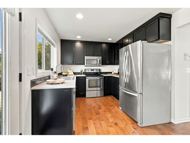 2617 MIMI St, Eugene, OR 97404
