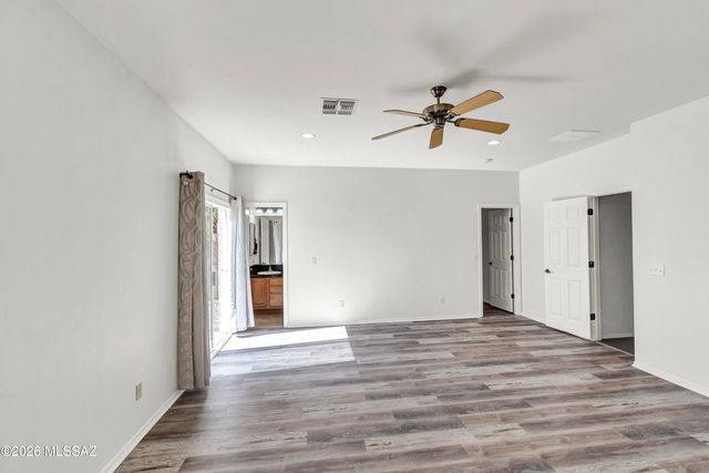 739 W Buffalo Grass Drive, Oro Valley, AZ 85755