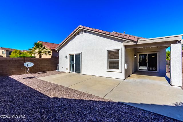 739 W Buffalo Grass Drive, Oro Valley, AZ 85755