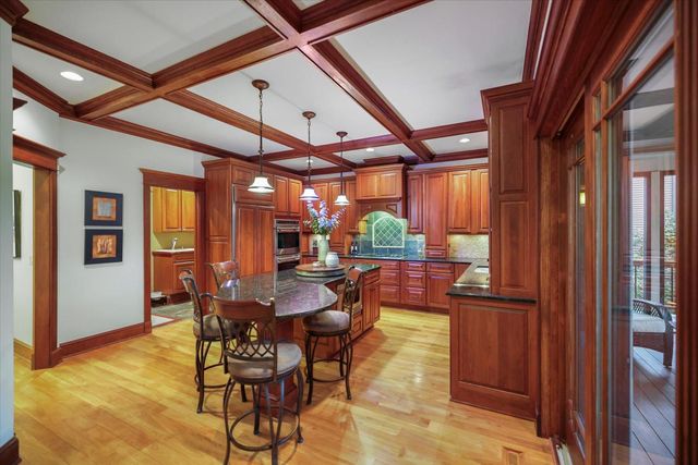 12093 Gantry Lane, Apple Valley, MN 55124