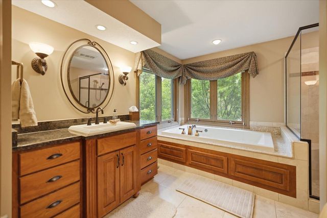 12093 Gantry Lane, Apple Valley, MN 55124