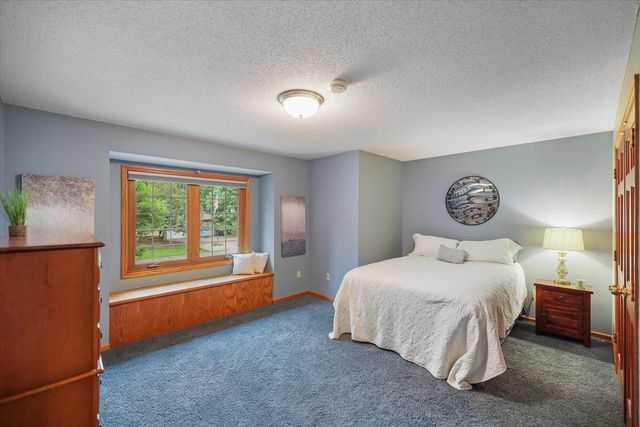 12093 Gantry Lane, Apple Valley, MN 55124