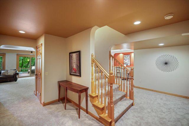 12093 Gantry Lane, Apple Valley, MN 55124