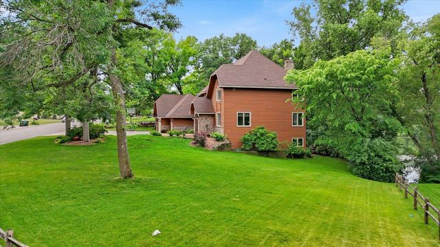 12093 Gantry Lane, Apple Valley, MN 55124