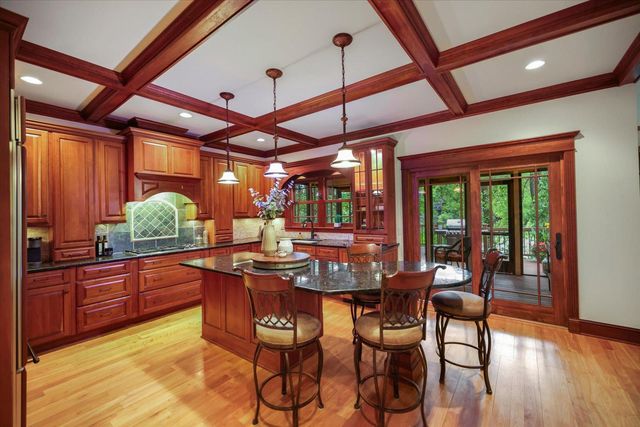 12093 Gantry Lane, Apple Valley, MN 55124