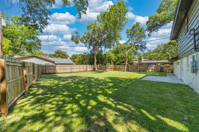 426 Little John Drive, Irving, TX 75061