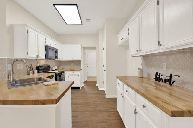 507 Huntgate Road, Woodstock, GA 30189