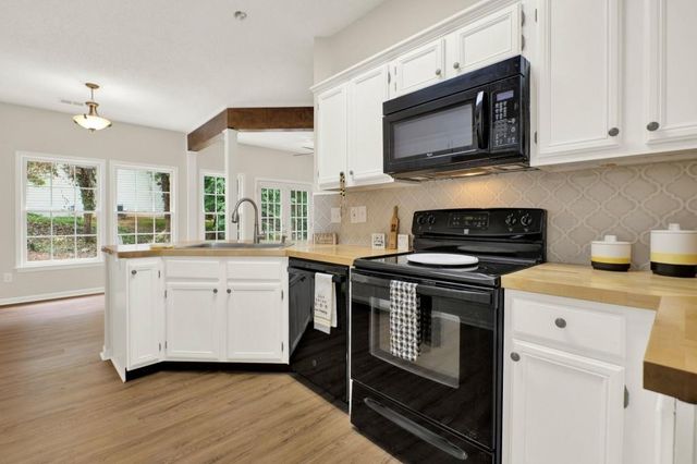 507 Huntgate Road, Woodstock, GA 30189