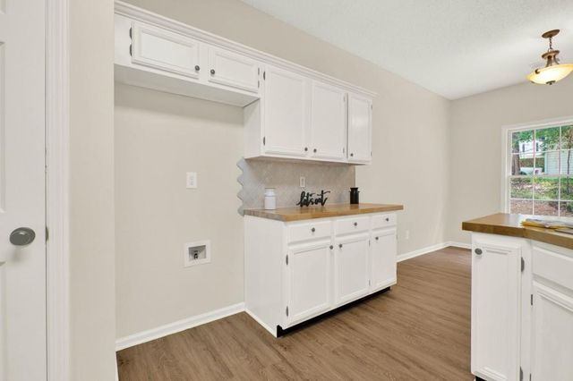 507 Huntgate Road, Woodstock, GA 30189