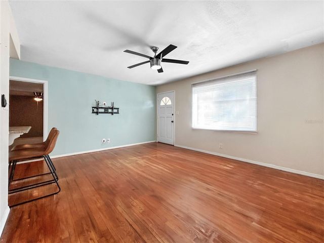 441 40TH AVENUE NE, St Petersburg, FL 33703