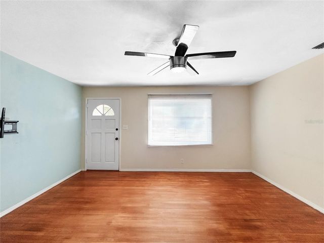 441 40TH AVENUE NE, St Petersburg, FL 33703