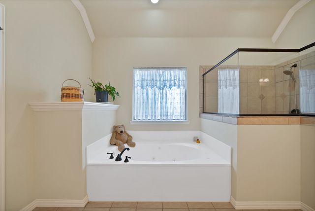 2526 Hayley Drive, Weatherford, TX 76085