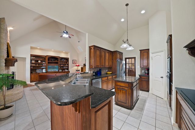 2526 Hayley Drive, Weatherford, TX 76085