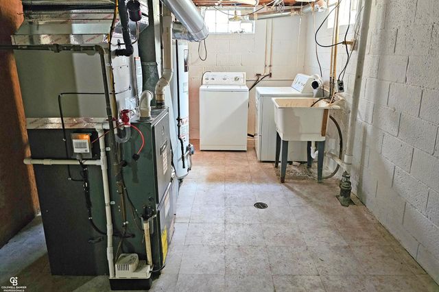 20618 Sunnyside Street, St Clair Shores, MI 48080