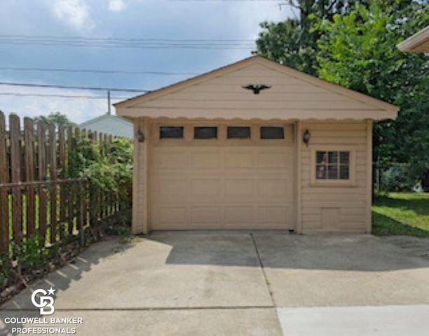 20618 Sunnyside Street, St Clair Shores, MI 48080