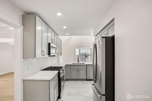 101 Ravine Drive, Matawan, NJ 07747