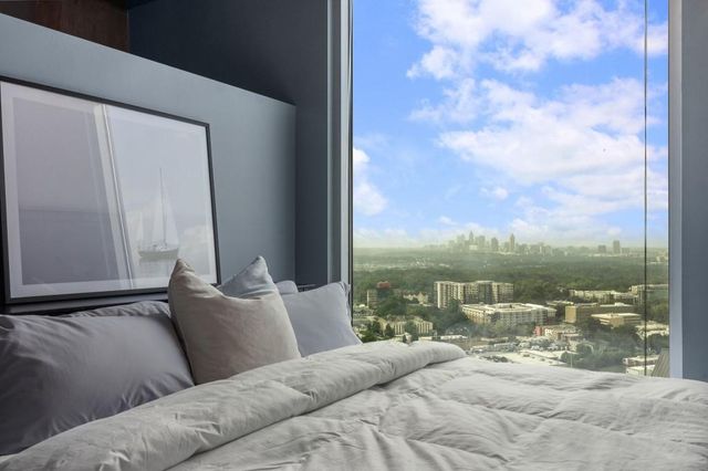 3324 Peachtree NE Road 2918, Atlanta, GA 30326