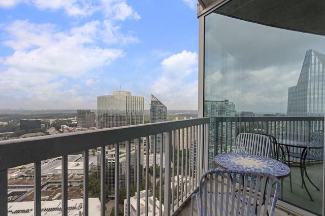 3324 Peachtree NE Road 2918, Atlanta, GA 30326