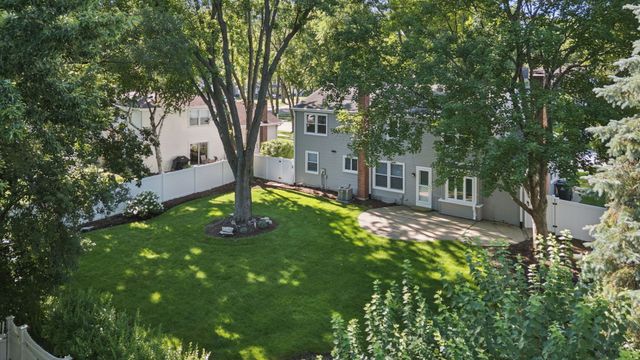 1249 STONEGATE Road, Naperville, IL 60540