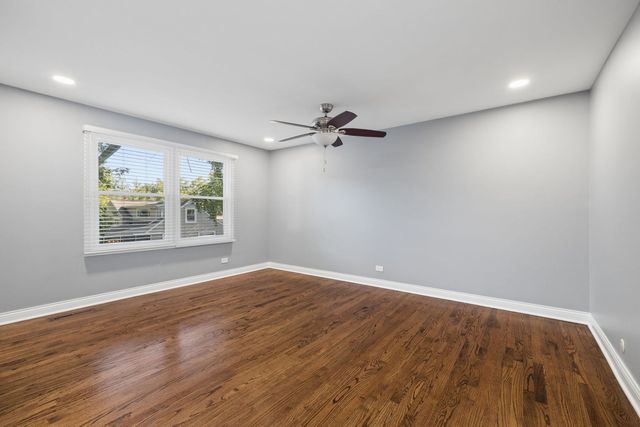 1249 STONEGATE Road, Naperville, IL 60540