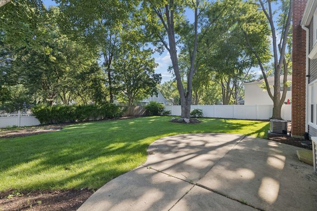 1249 STONEGATE Road, Naperville, IL 60540
