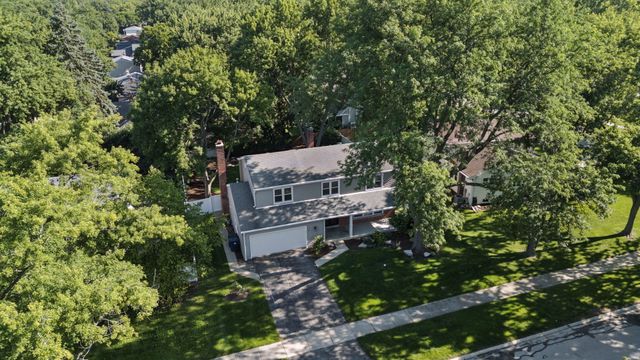 1249 STONEGATE Road, Naperville, IL 60540