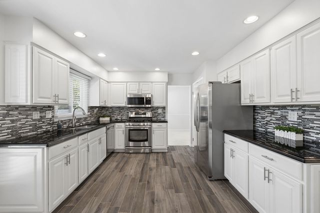 1249 STONEGATE Road, Naperville, IL 60540