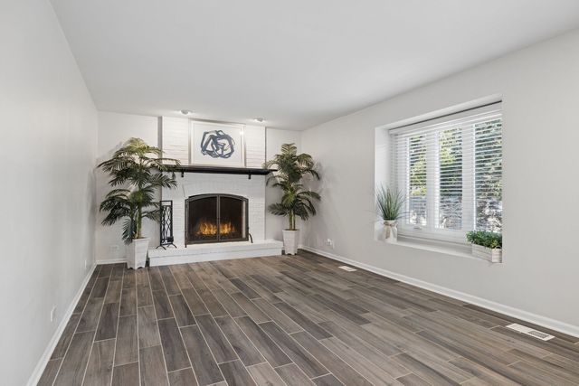 1249 STONEGATE Road, Naperville, IL 60540