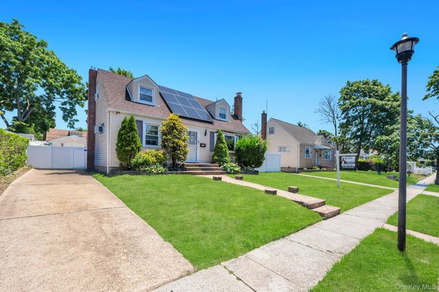 963 Ditmas Avenue, Uniondale, NY 11553