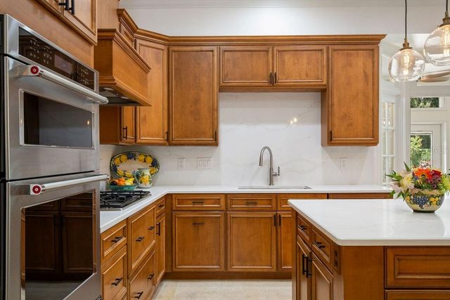 555 E LAKE SUE AVENUE, Winter Park, FL 32789