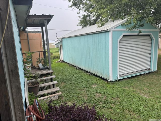 60 Adame, Port Lavaca, TX 77979