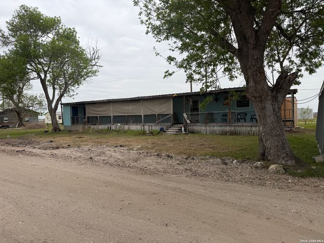 60 Adame, Port Lavaca, TX 77979