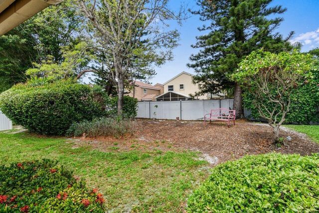 10001 Country Brook Road, Boca Raton, FL 33428