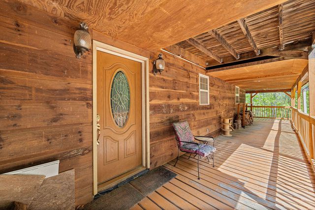 3640 Vixen Way, Cosby, TN 37722