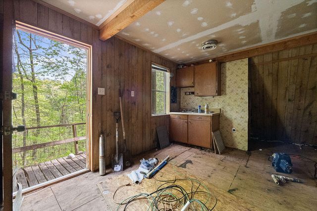 3640 Vixen Way, Cosby, TN 37722