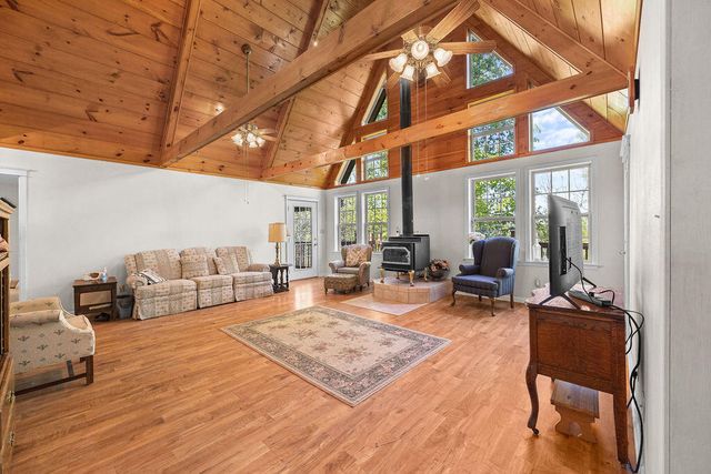 3640 Vixen Way, Cosby, TN 37722