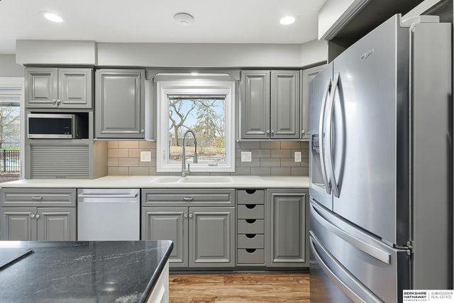 3310 S 98th Street, Omaha, NE 68124