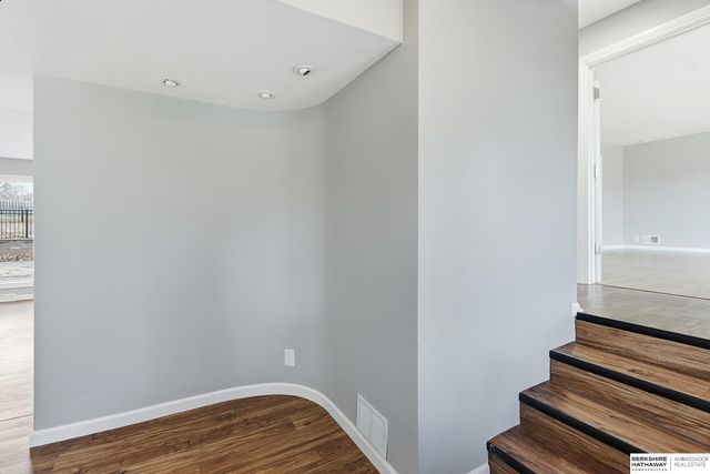 3310 S 98th Street, Omaha, NE 68124